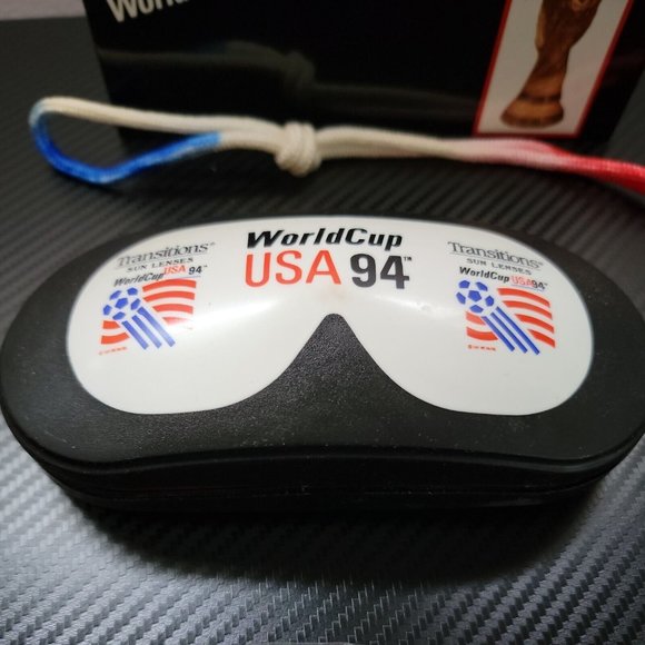 Vintage World Cup Soccer USA 1994 Striker Sunglasses By Diaco Transitions Lenses - Picture 3 of 9